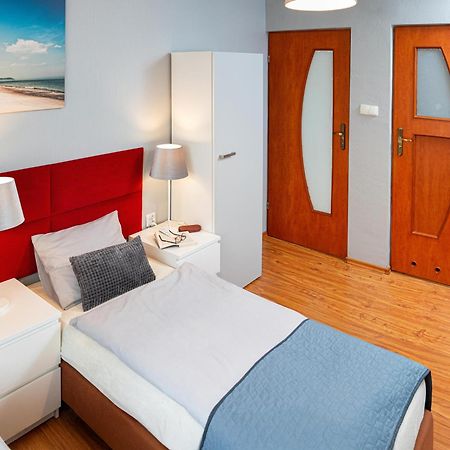 Cetniewo Pokoje I Apartamenty Wladyslawowo Luaran gambar