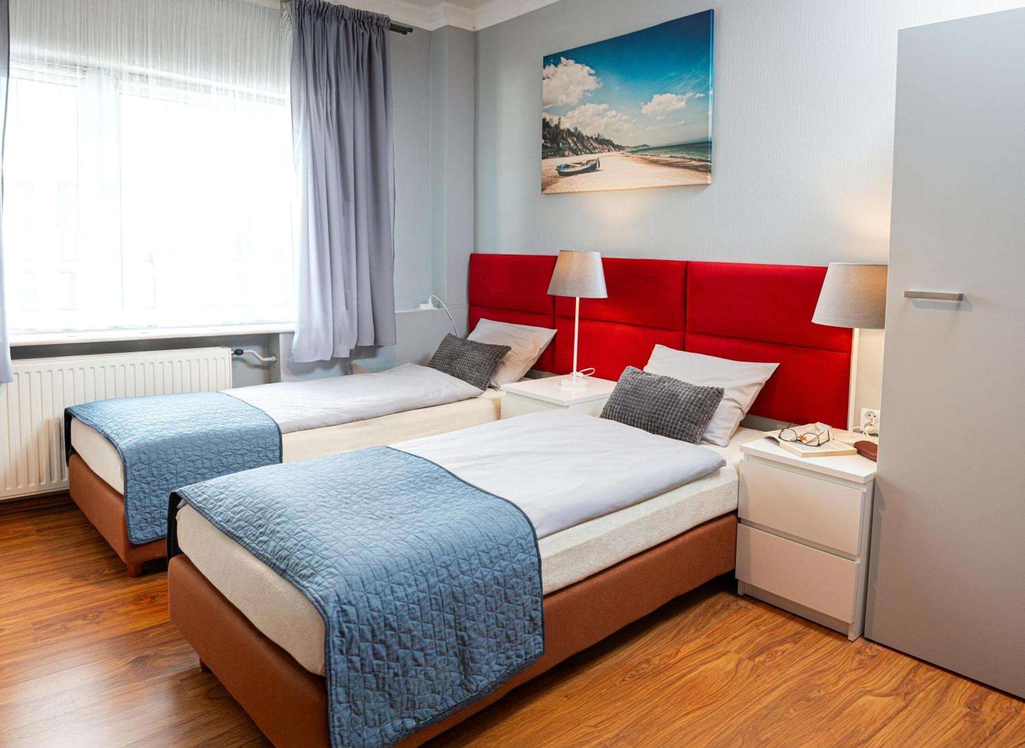 Cetniewo Pokoje I Apartamenty Wladyslawowo Luaran gambar