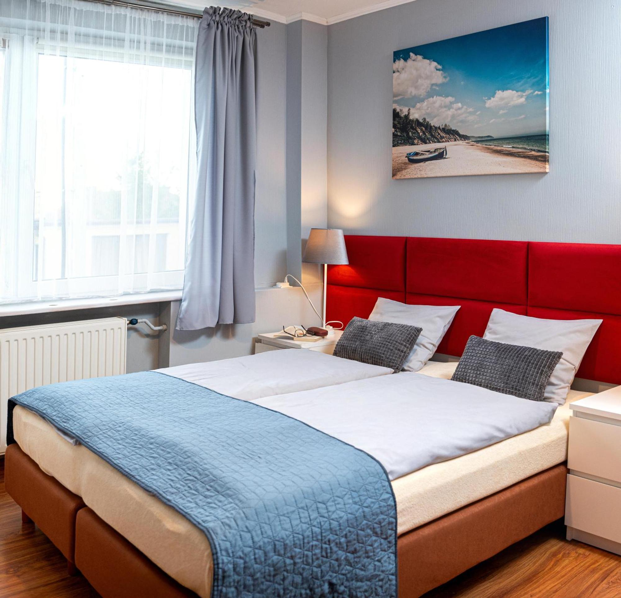Cetniewo Pokoje I Apartamenty Wladyslawowo Luaran gambar