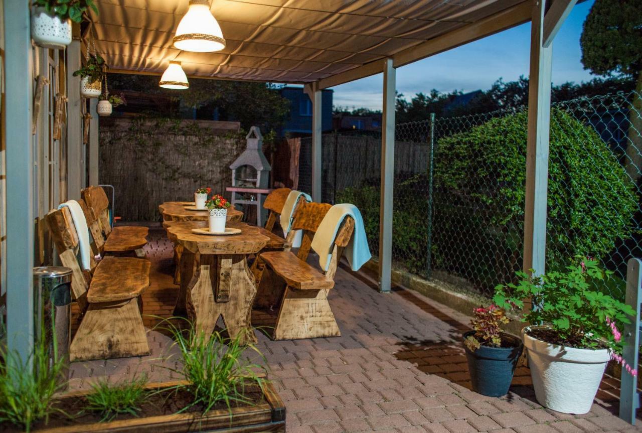Cetniewo Pokoje I Apartamenty Wladyslawowo Luaran gambar