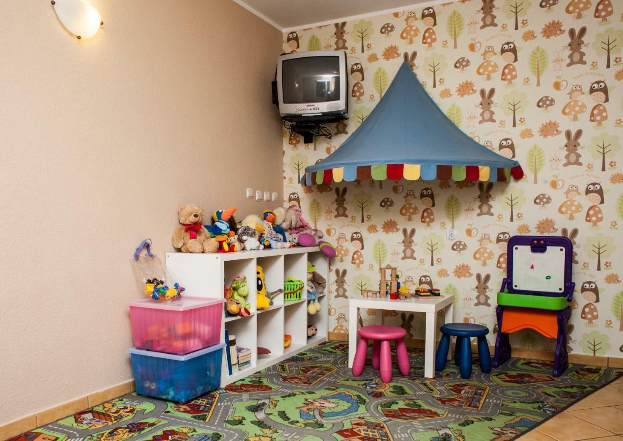 Cetniewo Pokoje I Apartamenty Wladyslawowo Luaran gambar